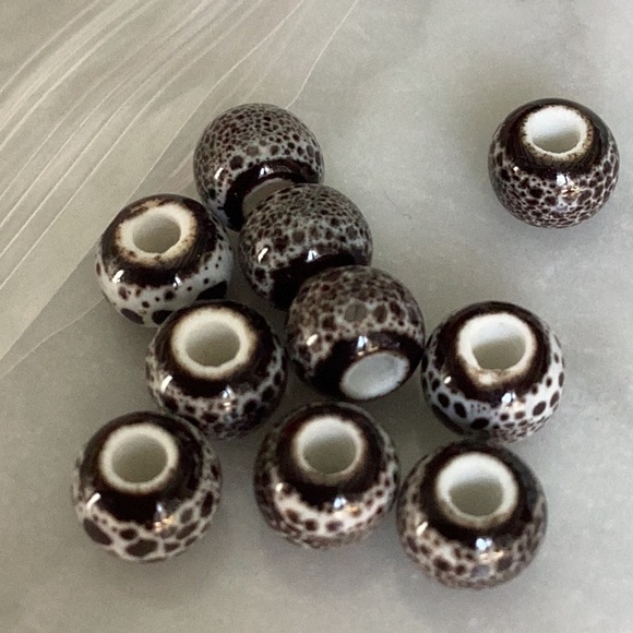 Ceramic - Glazed 6mm Round Beads (30) - Picture 6 of 8